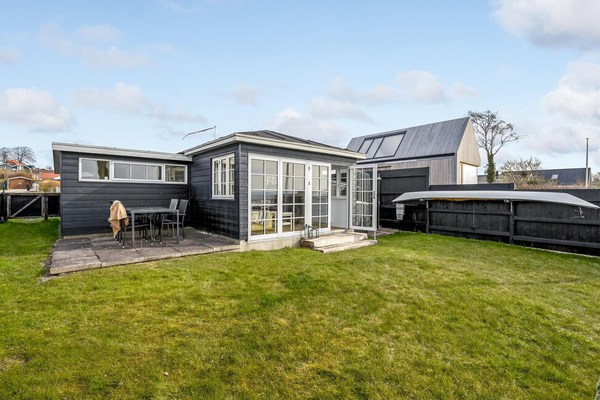 Awesome home in Rønde with WiFi and 2 Bedrooms