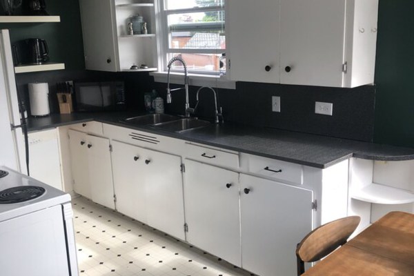 2 bedroom house in the centre of Kamloops