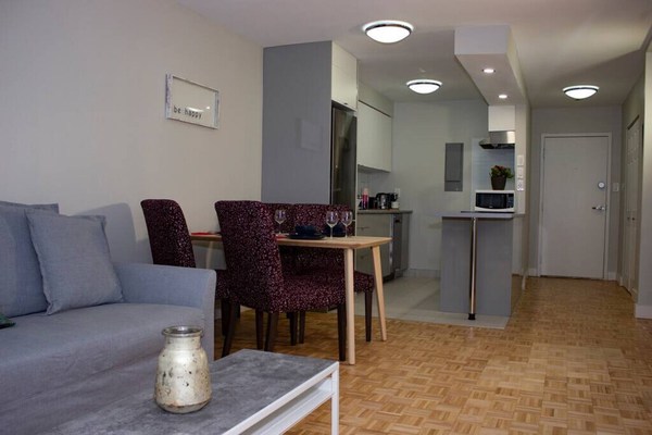 Sparkling Clean Condo In Montreal Downtown / Metro