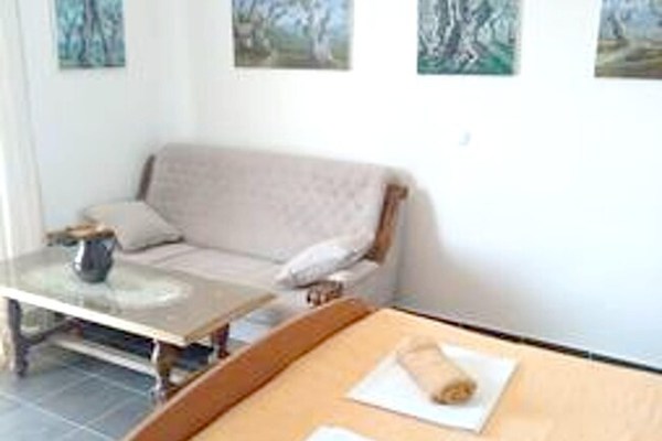 2 bedrooms appartement with sea view, enclosed garden and wifi at Ulcinj - 1 km away from the beach