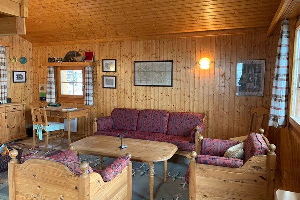 Chalet Narnia, Grimentz. Traditional cosy chalet with stunning views. Sleeps 6