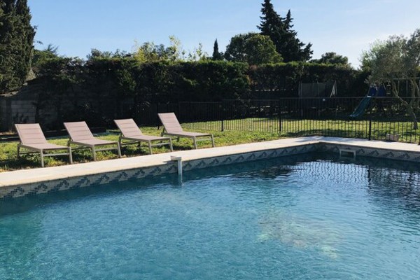 Arles : Villa au calme avec piscine sécurisée
