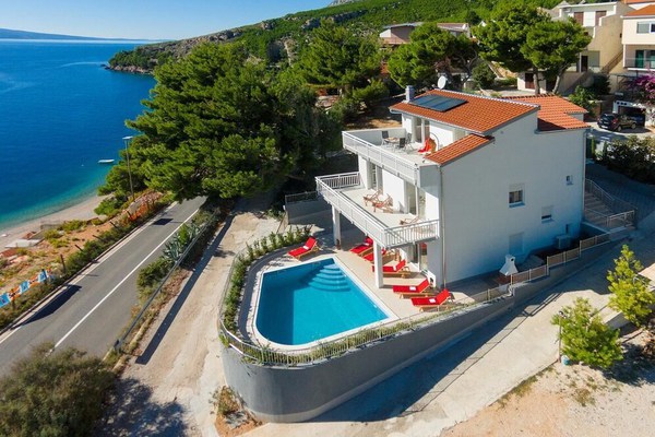 Magnifique villa avec piscine, vue mer, barbecue, sauna ...