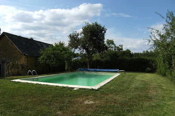 Grande longère, nord Angers, avec piscine, à 2 pas du château des Briottières