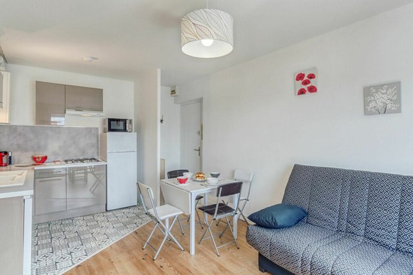 Bel appartement pour 4 personnes avec WIFI, TV, balcon et parking