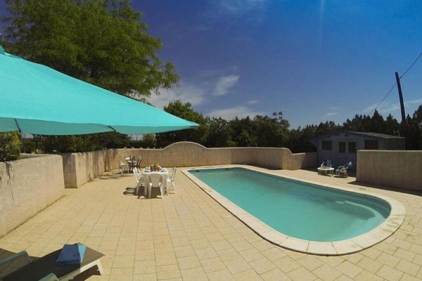 Belle maison de vacances confortable à Béziers, Languedoc-Roussillon, France  avec piscine privée pour 6 personnes