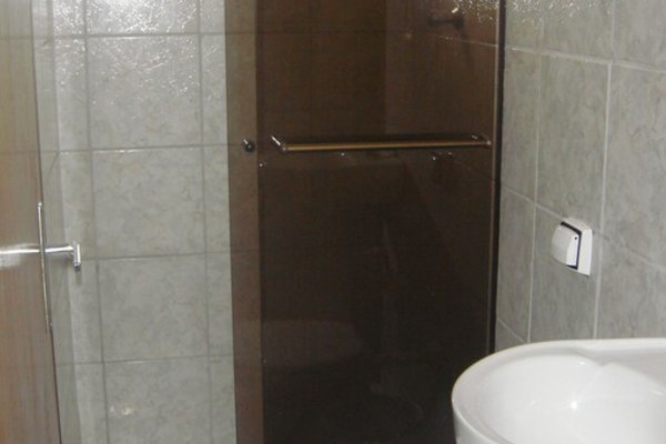 ACCÈS À PIED À LA PLAGE DE MARANDUBA! 2 chambres 2 salles de bain
