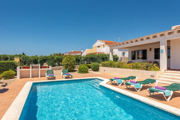 Villa Poppy. Private pool, Free AC & Wifi, Menorca