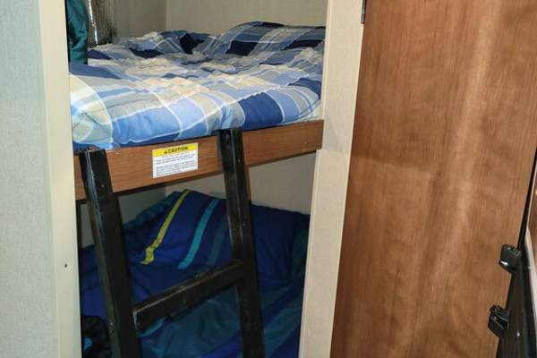 Delightful 3- Bed camper/RV