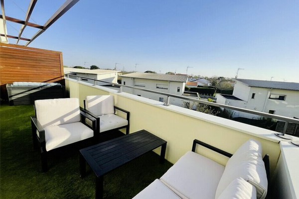 Sumptuous 42 m² with All Comfort-TERRACE and VIEW