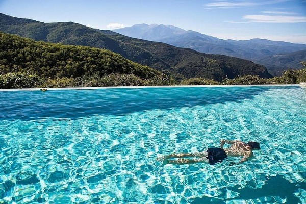 Retraite villa de luxe - piscine privée à débordement chauffée, 50 acres, 15-20min à Céret