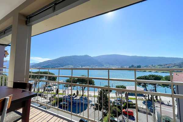 Magnifique penthouse sur le lac d'Iseo près de Bergame