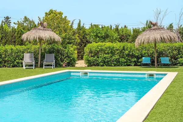 Maison de campagne 'Can Mossenyer' avec vue sur les montagnes, piscine privée et Wi-Fi