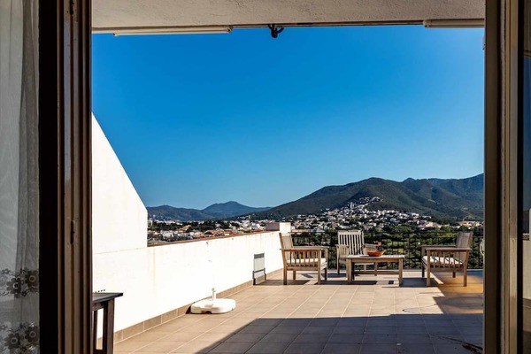 Sant Genís 19  penthouse avec terrasse et vue