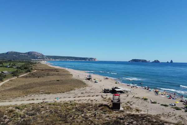 TER 12C - Rénové, 80m de la plage et avec piscine