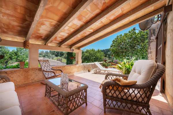 CAN SUA - Beautiful rustic finca with private pool, located a few km from the beach Free W