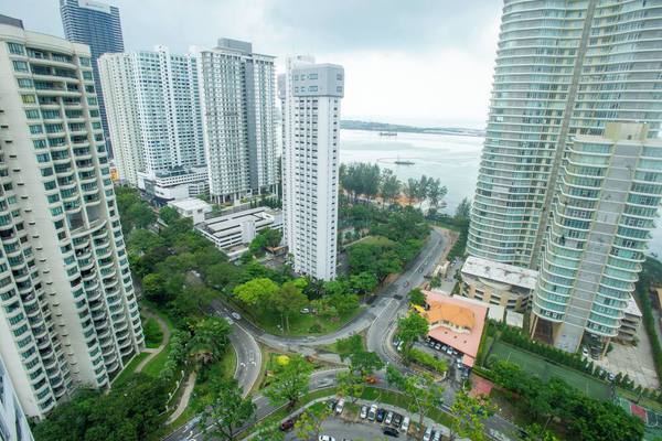  Our balcony is facing the amazing sea view of Penang. 